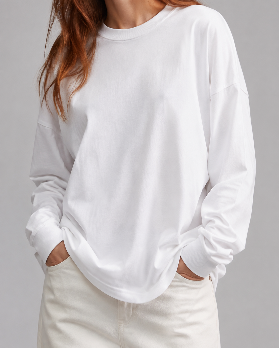 White long-sleeve T-shirt used to illustrate a practical clothing wash guide