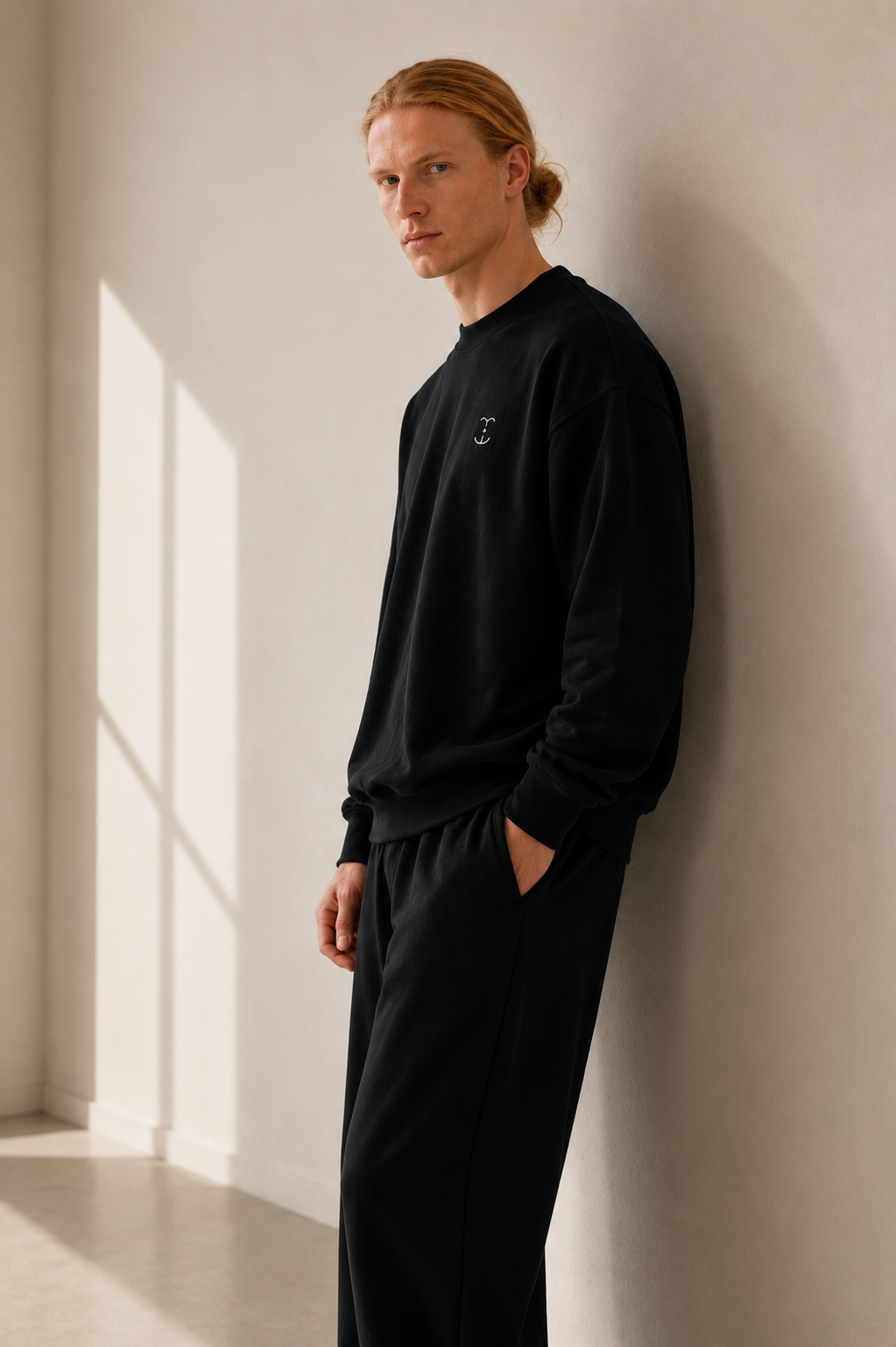 TELLS Signature Mark Black Sweatshirt