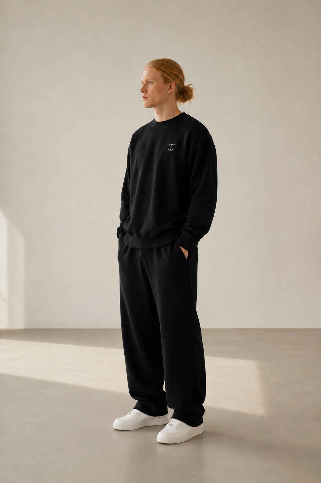 TELLS Signature Mark Black Sweatshirt