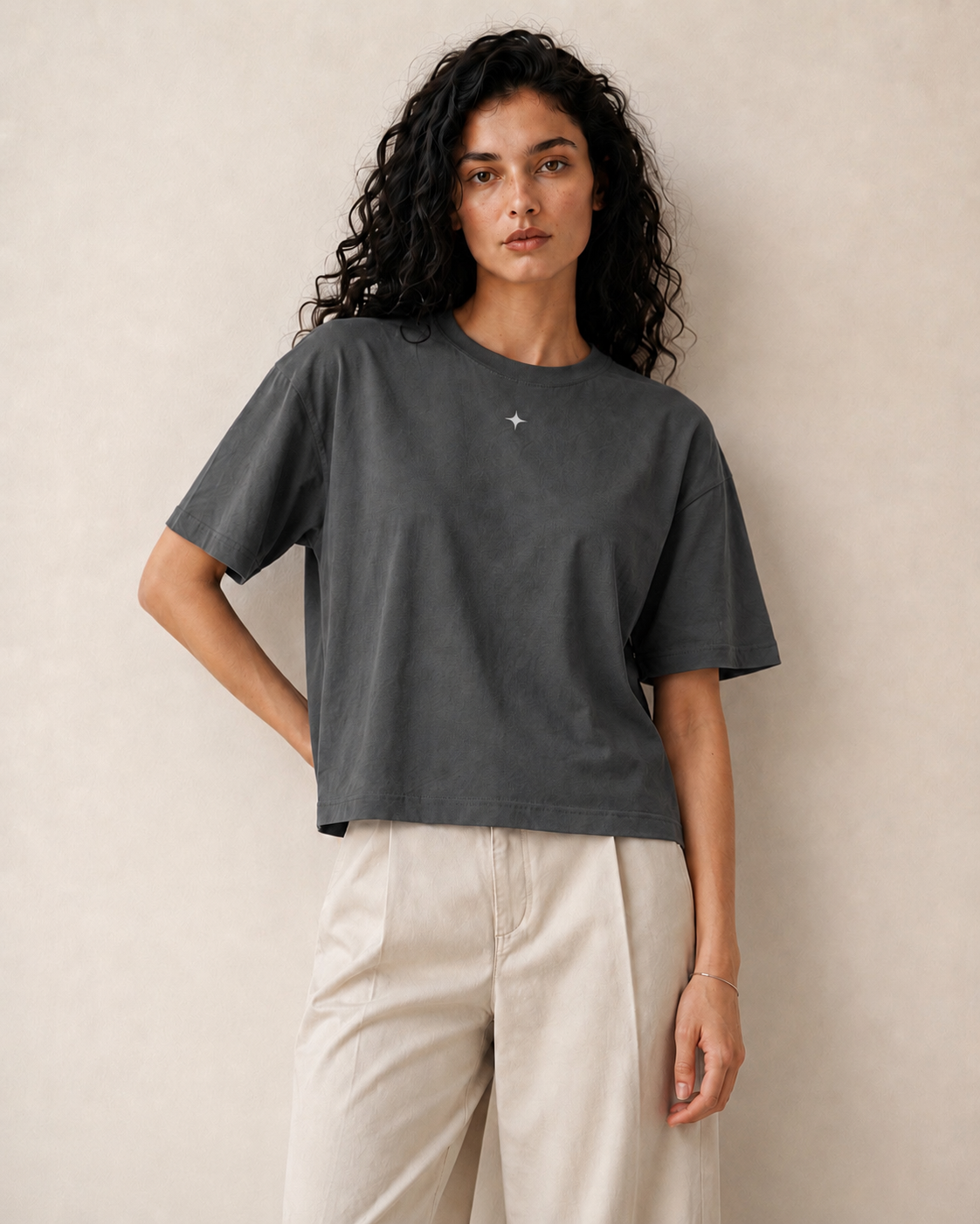 Women’s Signature Star Dark Gray Boxy Tee