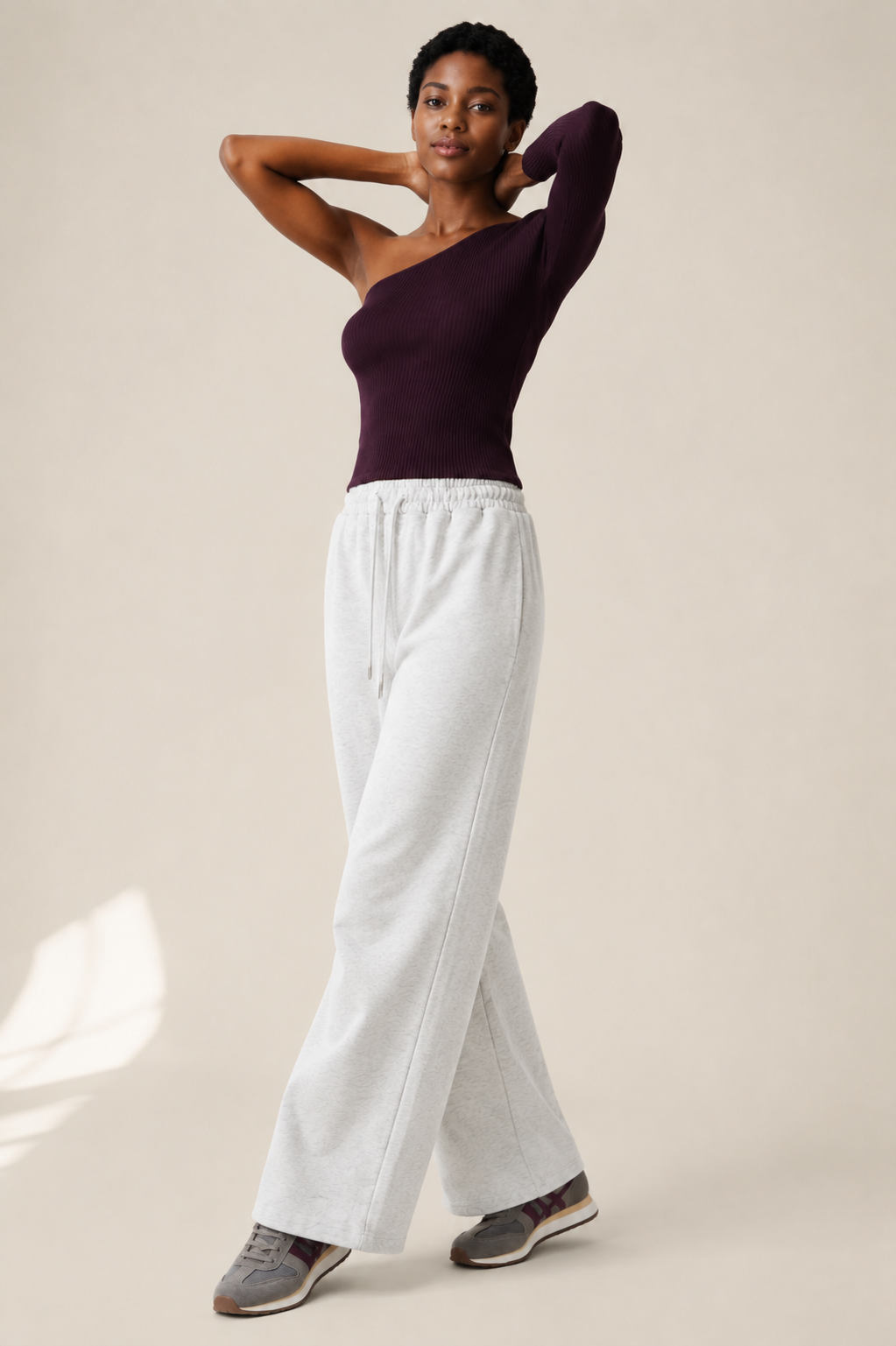 Women’s TELLS Essential Wide-Leg Light Gray Sweatpants