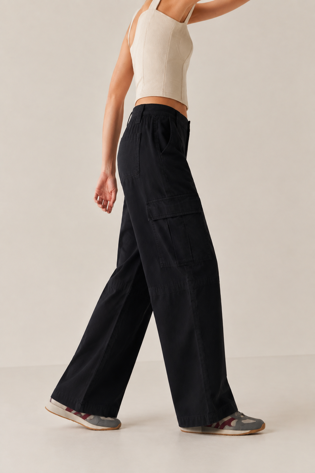 Women’s TELLS Washed Wide-Leg Black Cargo Pants
