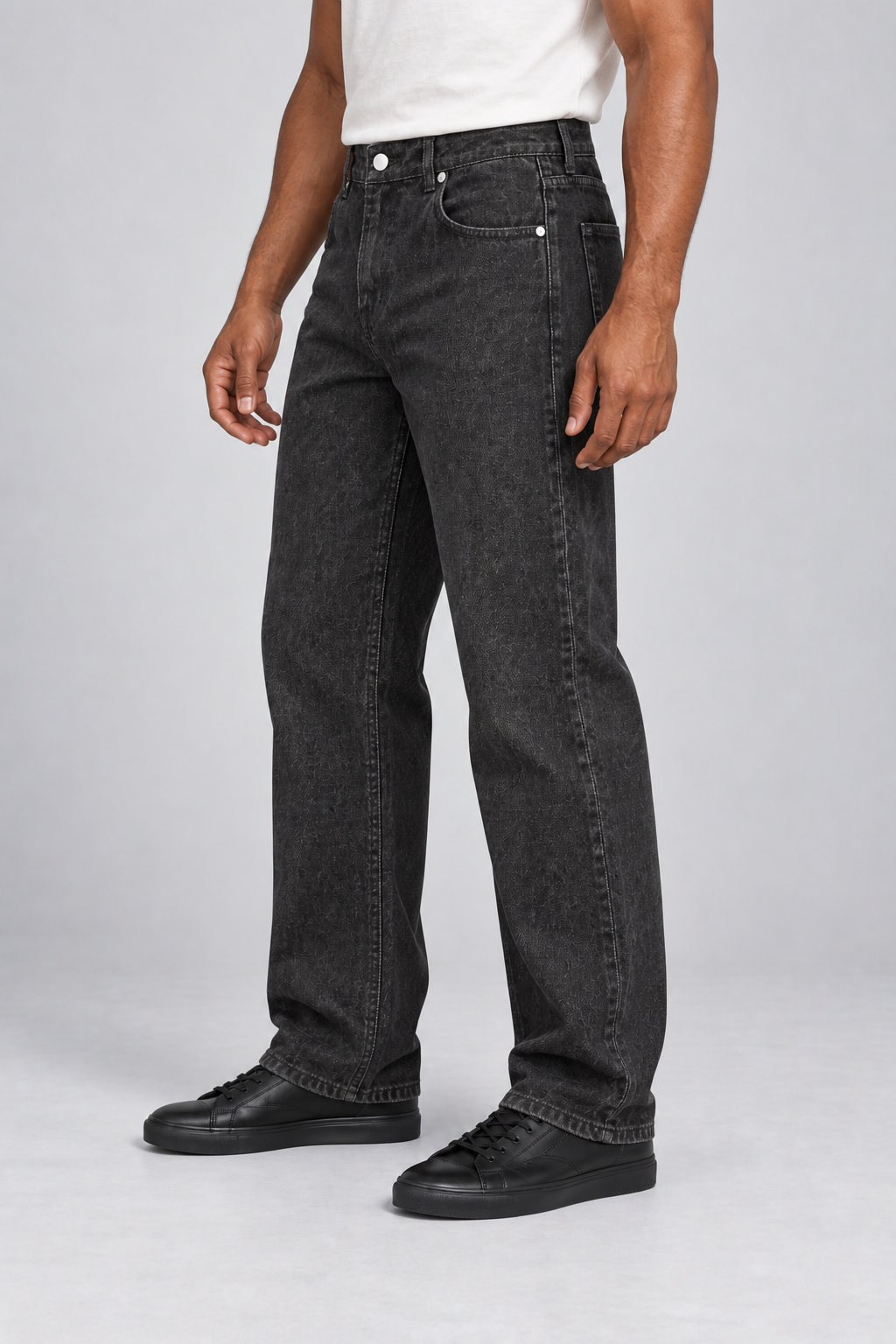 Still Rhythm Straight Jeans in Black