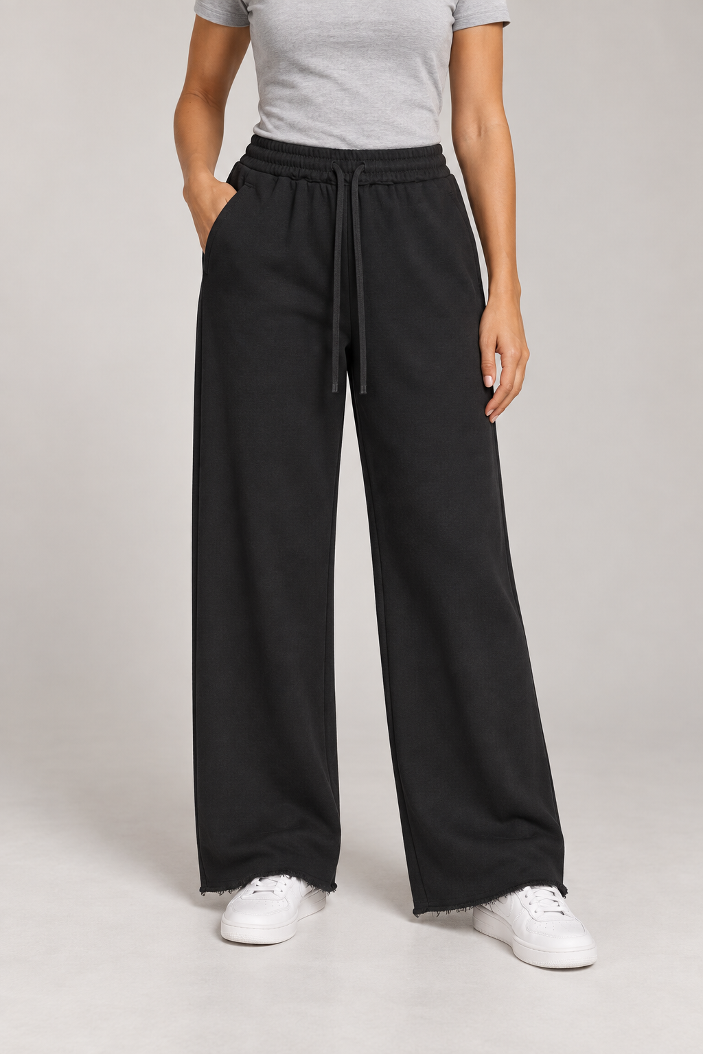 Soft Pause Wide Leg Sweatpants in Black