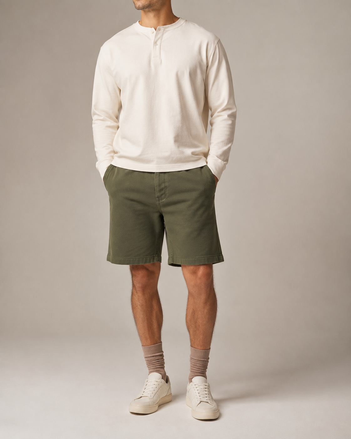 Field Cotton Short in Moss Green