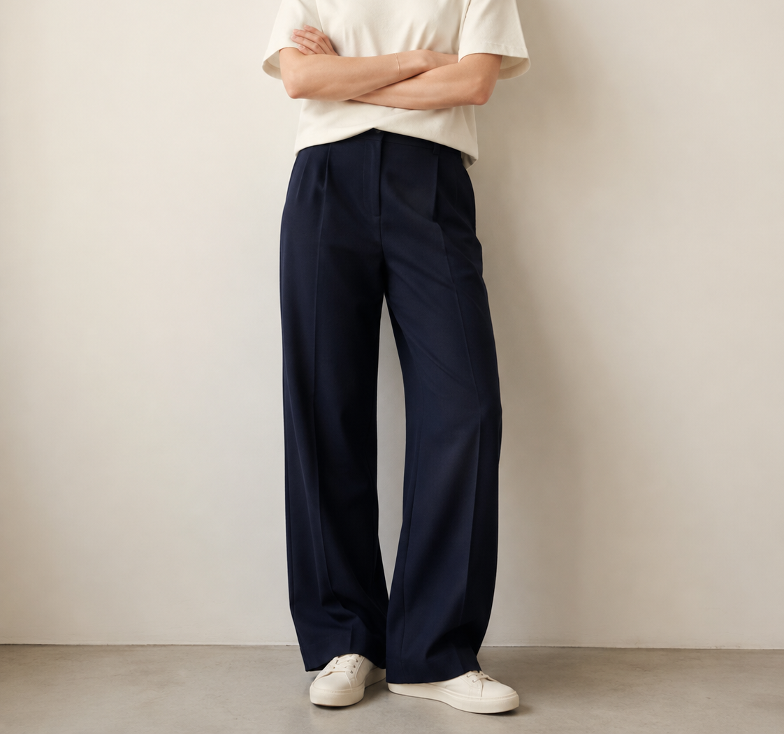 Women’s Signature Star Beige Boxy Tee — cropped below face