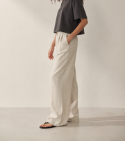 Women’s Signature Star Dark Gray Boxy Tee — cropped below face
