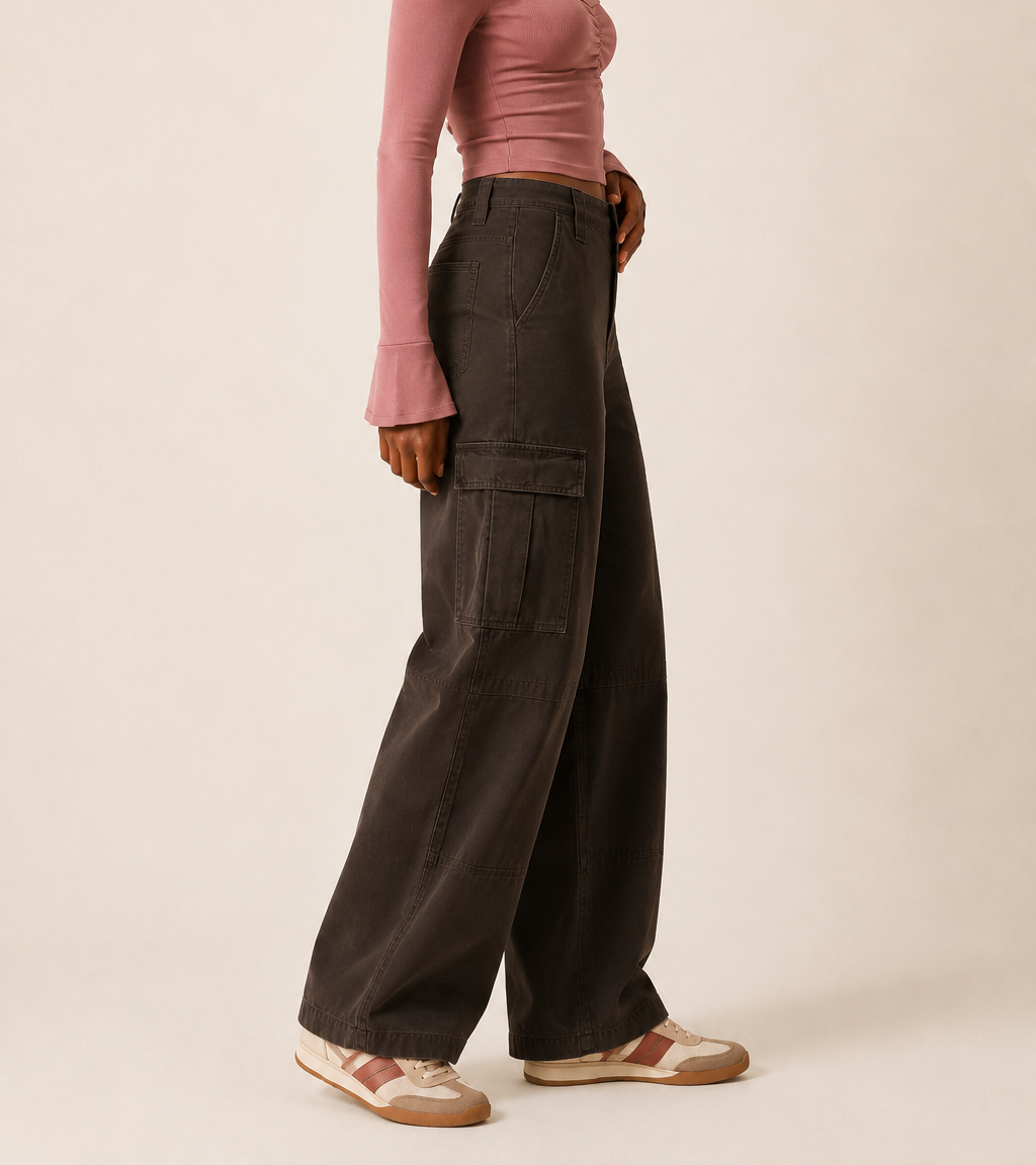 Women’s TELLS Washed Wide-Leg Coffee Cargo Pants — cropped below face